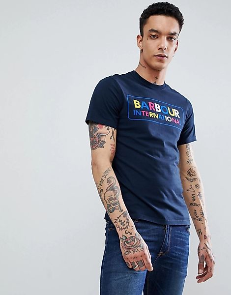 Barbour International – T-Shirt in Marine mit mehrfarbigem Logo-Navy günstig online kaufen