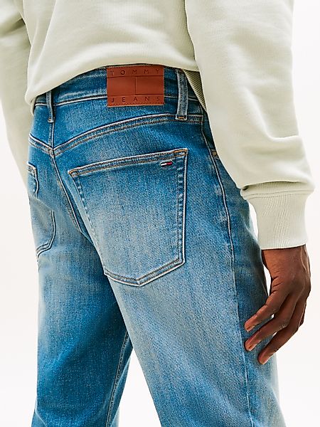 Tommy Jeans Gerade Jeans "SCANTON SLIM BI0234", Mit Markenlabel aus Leder h günstig online kaufen