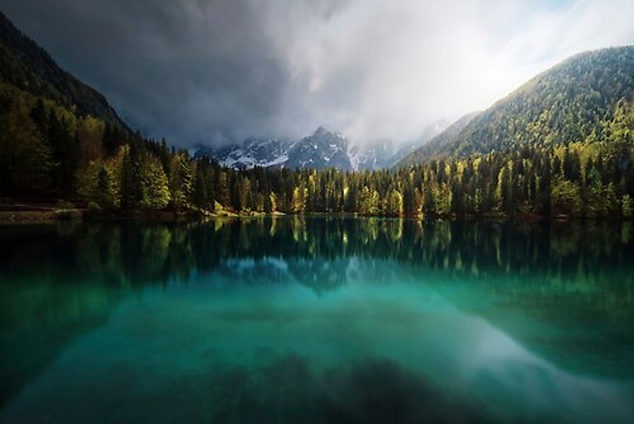 Papermoon Fototapete »Photo-Art CLARA GAMITO, BERGSEE AN BEWÖLKTEM TAG II« günstig online kaufen