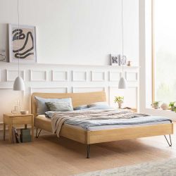 Eiche hell geölt Bett in modernem Design Vierfußgestell aus Metall günstig online kaufen