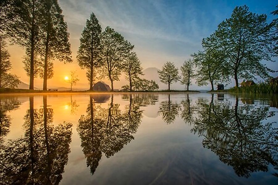 Papermoon Fototapete »Photo-Art CHANWIT WHANSET, MOUNT FUJI SPIEGELT SICH I günstig online kaufen