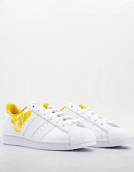 adidas Originals – Superstar – Sneaker in Weiß und Gold günstig online kaufen