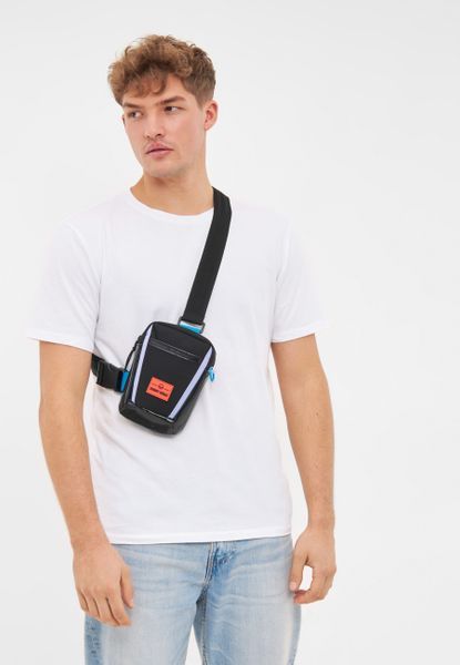 Johnny Urban Umhängetasche Lex Front Pack günstig online kaufen