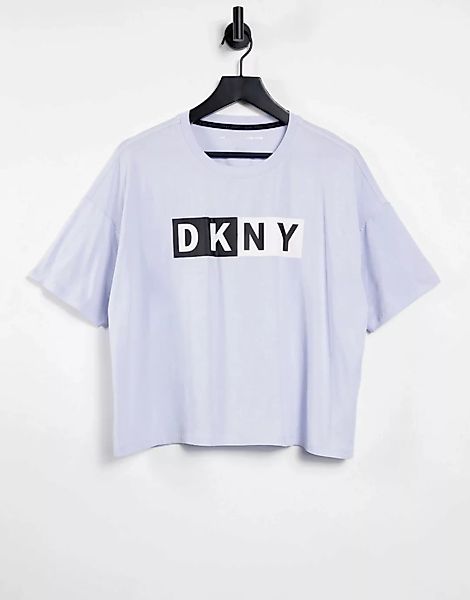 DKNY – Kurz geschnittenes T-Shirt in Seeblau mit zweifarbigem Logo günstig online kaufen