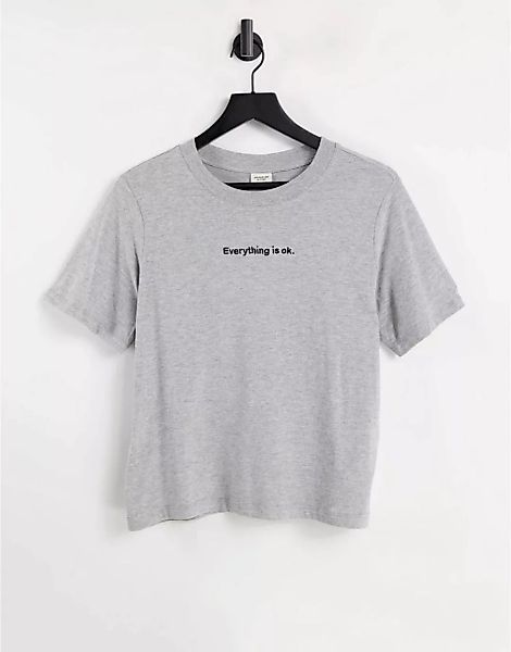 JDY – T-Shirt in Hellgrau mit 'Everything is ok'-Schriftzug günstig online kaufen