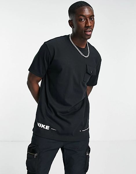 Nike – City Made Pack – T-Shirt in Schwarz mit Tasche günstig online kaufen