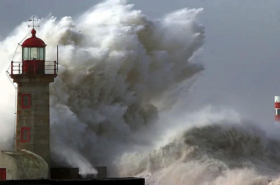 Papermoon Fototapete »Lighthouse in Storm« glatt günstig online kaufen