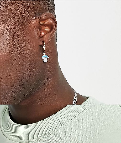 ASOS DESIGN – Goldfarbene Ohrringe mit blauem Emaille-Anhänger in Pilzform günstig online kaufen
