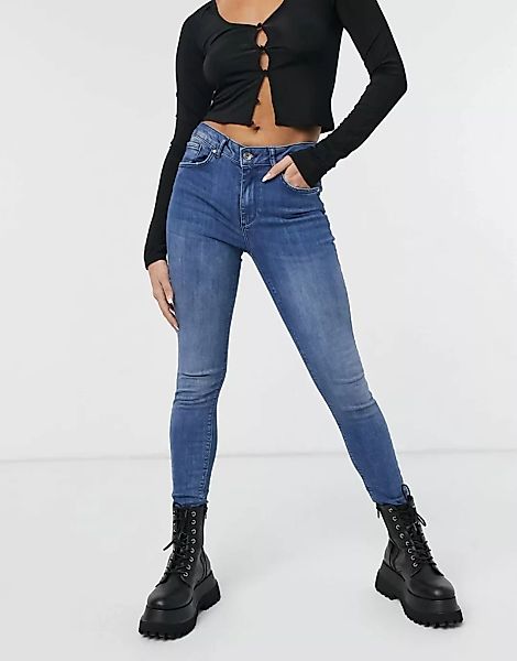 Vero Moda – Enge Jeans in Blau günstig online kaufen