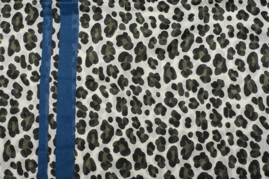 styleBREAKER Modeschal Weicher Schal mit Leoparden günstig online kaufen