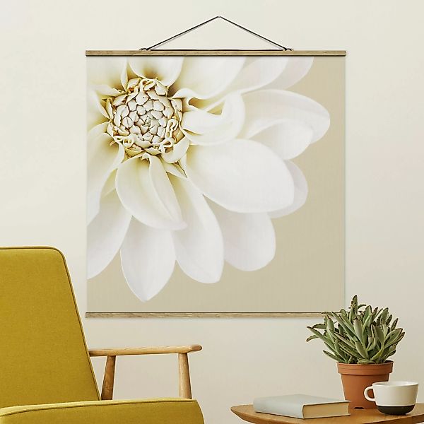 Stoffbild mit Posterleisten Dahlie Weiß Pastell Sandfarben günstig online kaufen