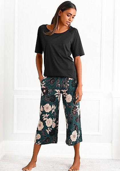 s.Oliver Capri-Pyjama (2 tlg., 2-teilig) mit geblümter 3/4-Culotte günstig online kaufen