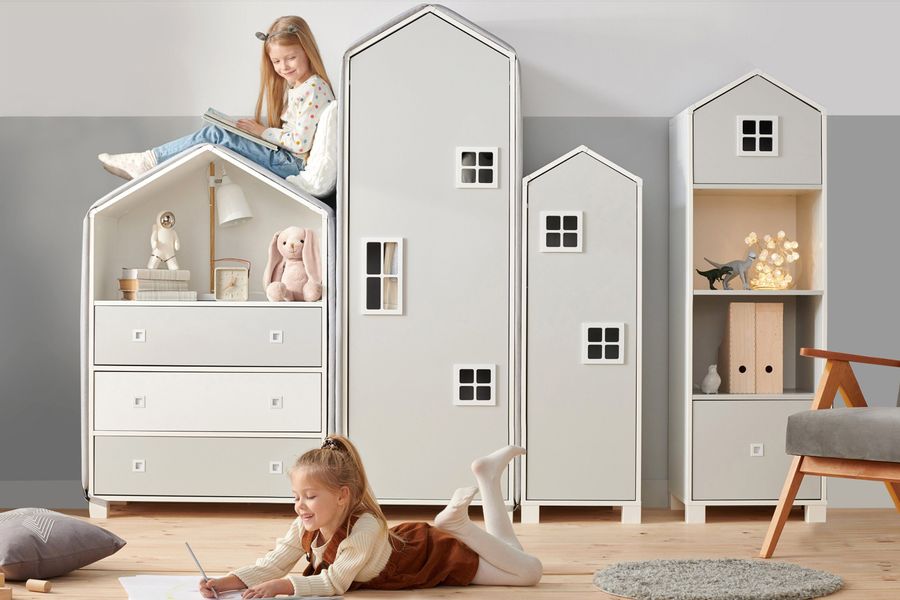 KONSIMO® Kinderkleiderschrank MIRUM Spielzeugschrank Drehtürenschrank Hausf günstig online kaufen