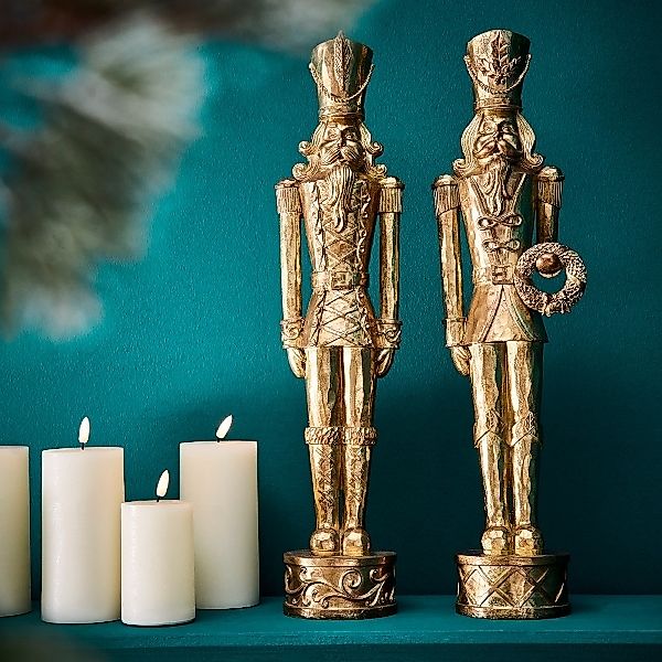 Nussknacker Gold – Weihnachtsfigur aus Polyresin, festliche Deko günstig online kaufen