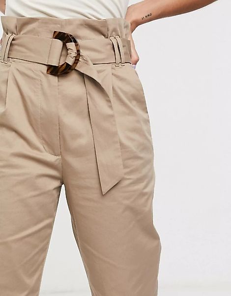 & Other Stories – Schmal zulaufende, weiche Hose mit Gürtel in Farbe Nougat günstig online kaufen