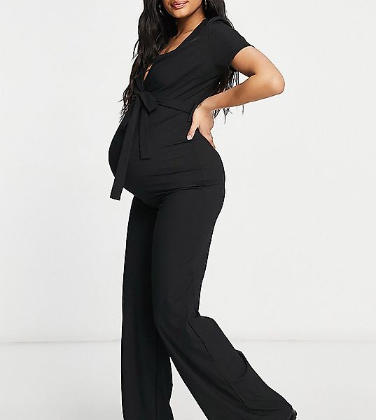 Missguided Maternity – Gerippter Jumpsuit mit weitem Bein und gewickelter V günstig online kaufen