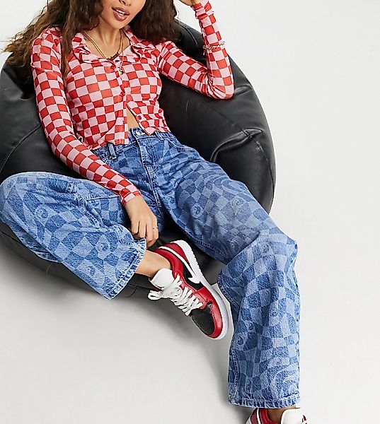 ASOS DESIGN Petite – Oversize-Skater-Jeans aus Bio-Baumwollmix mit psychede günstig online kaufen