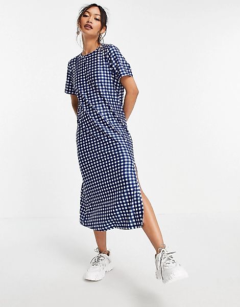 Urban Threads – Midi-T-Shirt-Kleid in Marineblau mit Vichy-Karo günstig online kaufen