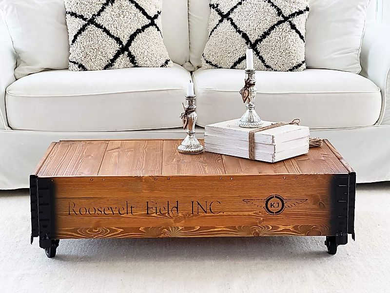 Vintage Couchtisch "Roosevelt Field" hellbraun mit Rollen günstig online kaufen