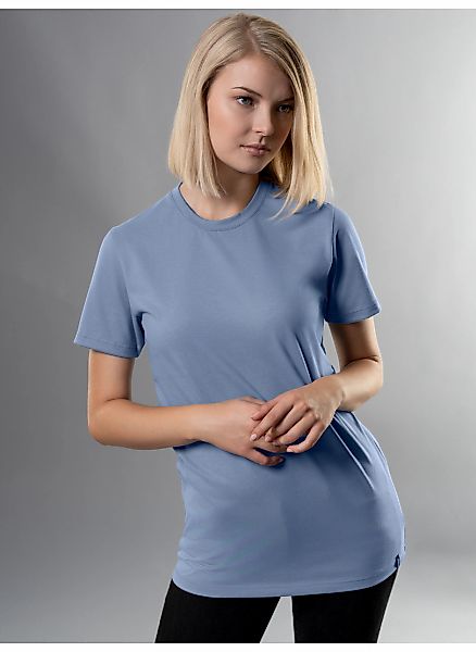 Trigema T-Shirt "TRIGEMA Slim Fit T-Shirt aus DELUXE Baumwolle" 1 Stk. tlg. günstig online kaufen