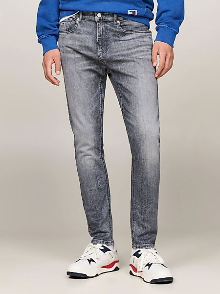 Tommy Jeans "Austin Slim Tapered" zum Knöchel hin schmaler werdende Jeans m günstig online kaufen