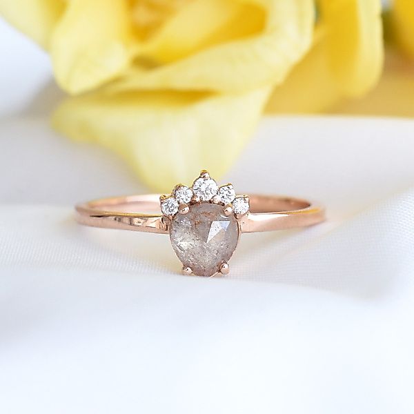 Perfekter Verlobungsring Mit Einem Hellrosa Diamanten Zita günstig online kaufen