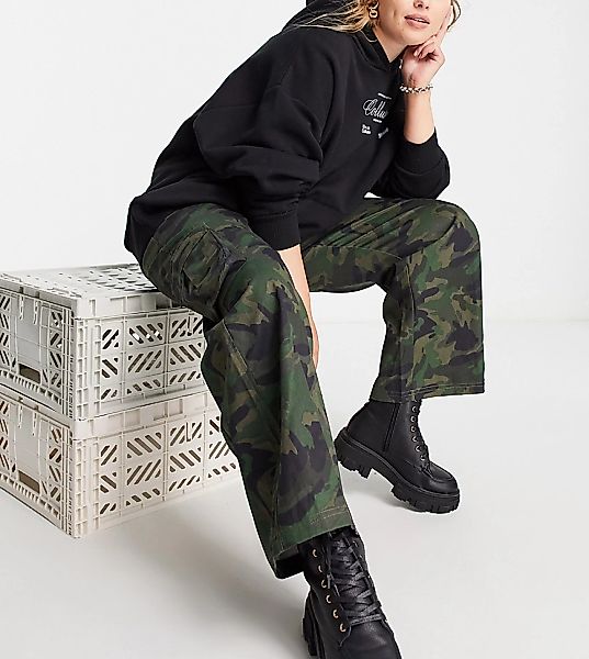 COLLUSION Plus – Ultimate – Mehrfarbige Hose mit Military-Muster und niedri günstig online kaufen
