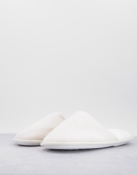 New Look – Mule-Hausschuhe aus Wildleder in gebrochenem Weiß mit Kunstpelz günstig online kaufen