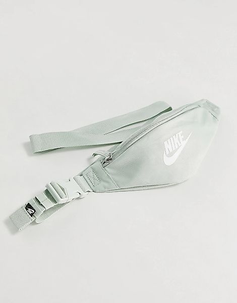 Nike – Heritage – Gürteltasche in der Farbe Meerschaum-Blau günstig online kaufen