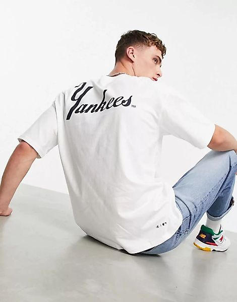 Champion – Reverse Weave – T-Shirt in Weiß mit „Yankees“-Print günstig online kaufen