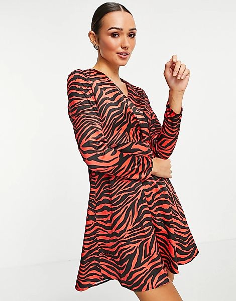 Flounce London – Minikleid mit Wickeldesign vorne und Zebraprint in Rot günstig online kaufen