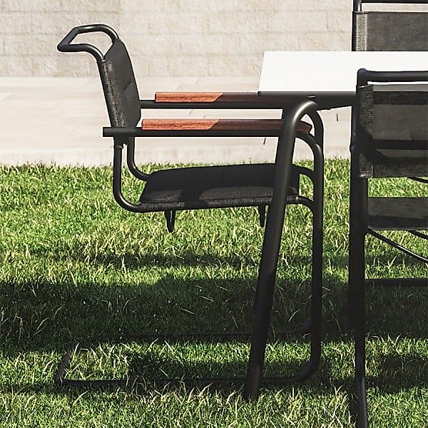 THONET Stahlrohr-Freischwinger S 34 N Outdoor mit Armlehnen Irokko | Schwar günstig online kaufen