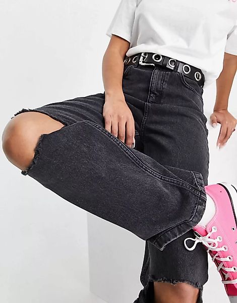 Topshop – Locker geschnittene Jeans in schwarzer Waschung mit Zierrissen günstig online kaufen
