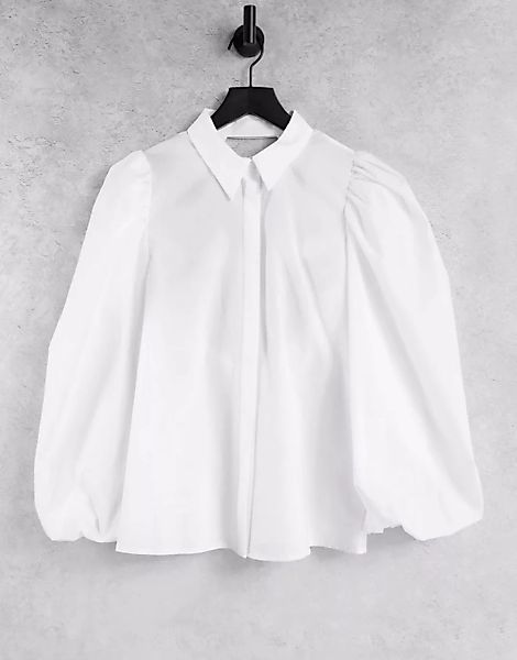 ASOS DESIGN – Hemd mit voluminösen Ärmeln und Rückenausschnitt in Weiß günstig online kaufen