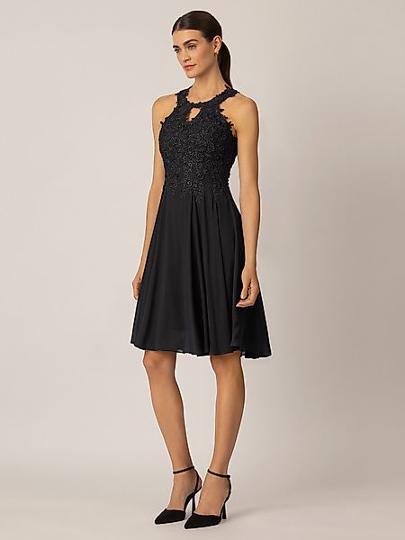 Apart Cocktailkleid aus einer Plastischen Spitze günstig online kaufen
