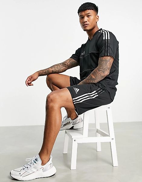 adidas – Football Tiro – Shorts in Schwarz mit reflektierenden drei Streife günstig online kaufen