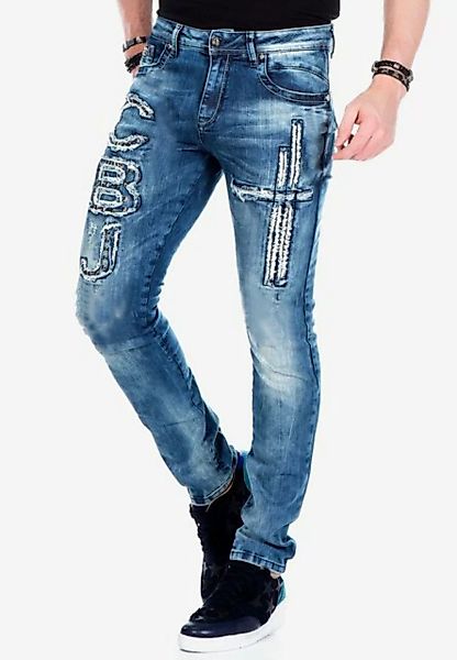 Cipo & Baxx Slim-fit-Jeans mit Nieten und Aufnäher in Straight Fit günstig online kaufen