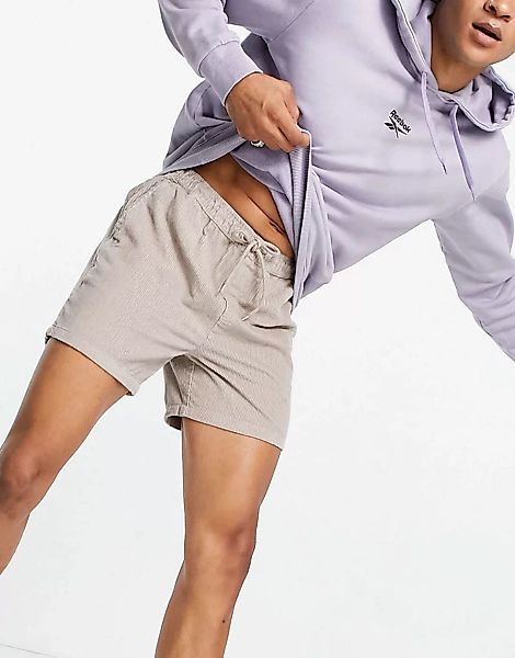 ASOS DESIGN – Kurz geschnittene Shorts aus Cord in Beige-Neutral günstig online kaufen