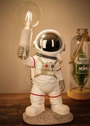 BRUBAKER Nachttischlampe Astronauten Tischlampe - 40 günstig online kaufen