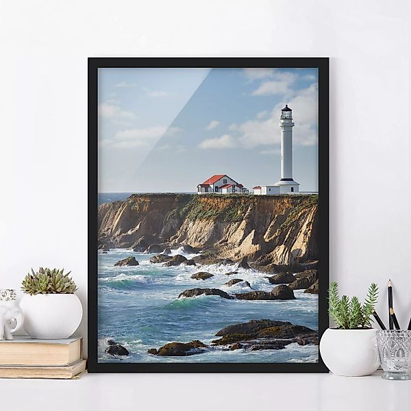 Bild mit Rahmen Strand - Hochformat Point Arena Lighthouse Kalifornien günstig online kaufen