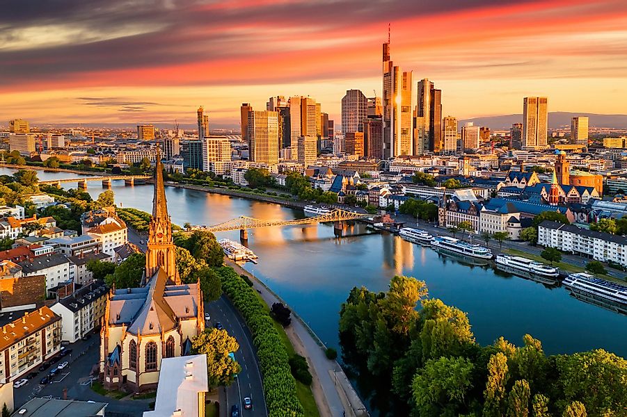 Papermoon Fototapete FRANKFURT-MAIN SKYLINE WOLKENKRATZER BRÜCKE günstig online kaufen