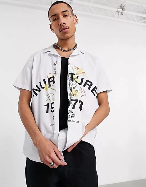 ASOS DESIGN – Legeres Popeline-Hemd mit Revers und Blumenprint-Weiß günstig online kaufen