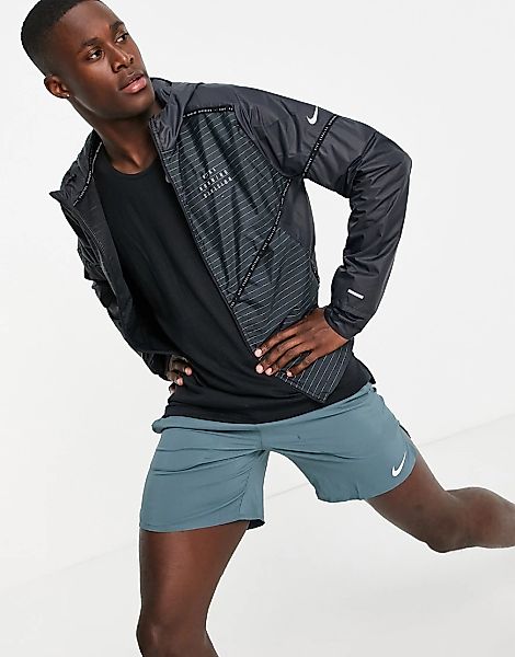 Nike – Trail Running Windrunner – Jacke in Grau-Schwarz günstig online kaufen