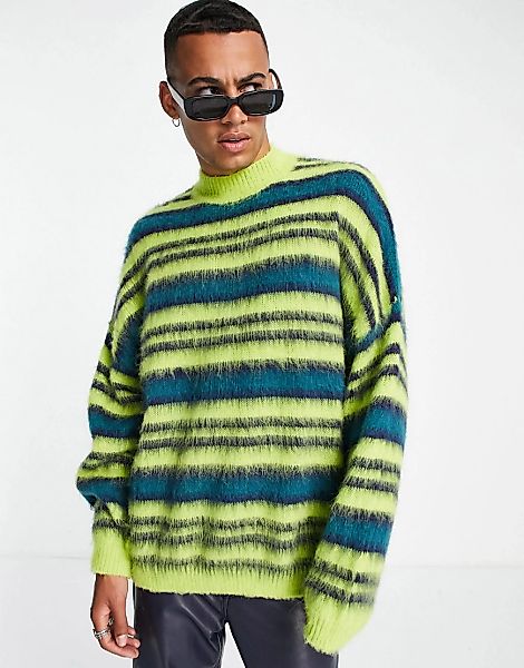ASOS DESIGN – Flauschiger Oversize-Pullover mit Streifen in Grün günstig online kaufen