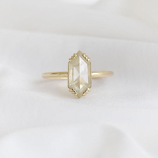 Goldener Ring Mit Hexagon Salt Und Pepper Diamanten Yene günstig online kaufen