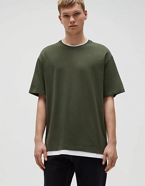 Pull&Bear – T-Shirt mit doppeltem Ausschnitt in Khaki-Grün günstig online kaufen