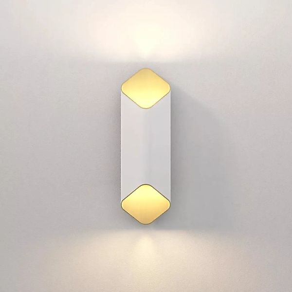 LED Wandleuchte Ako in Weiß-matt und Gold 2x 7,95W 522lm günstig online kaufen