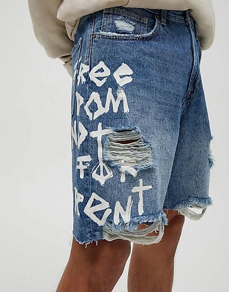 Pull&Bear – Denim-Shorts mit Graffiti-Print und Rissen in Blau günstig online kaufen