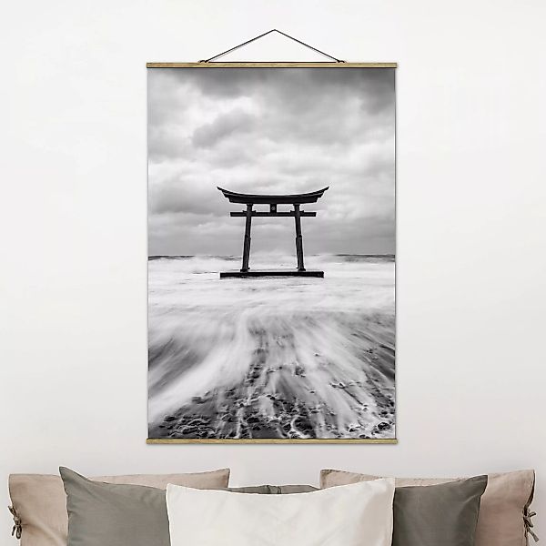 Stoffbild mit Posterleisten Japanisches Torii im Meer günstig online kaufen