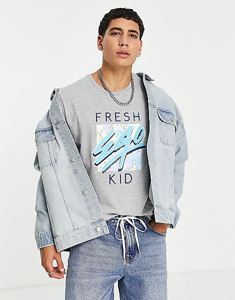 Fresh Ego Kid – T-Shirt in Grau mit Logoprint auf der Vorderseite günstig online kaufen